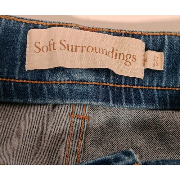 Soft Surroundings Blue Shorts Denim Pull Up Faux Zipper Size Medium 5 pocket - Picture 3 of 16